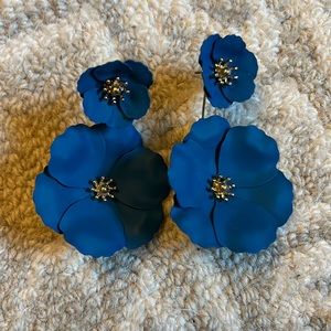 Anthropologie flower resin earrings blue gold
